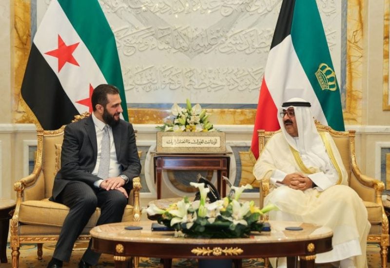 الرئيس السوري أحمد الشرع يصل الكويت في زيارة رسمية لتعزيز التعاون