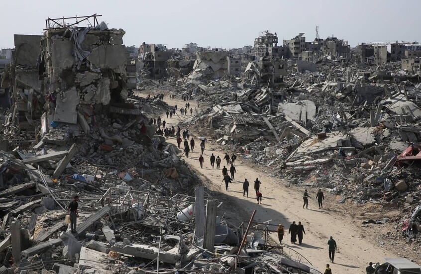 إسرائيل تقصف مدن غزة وتتوغل في مناطق جديدة