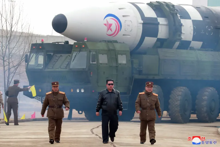تجارب صاروخية جديدة لكوريا الشمالية وكيم يأمر بتكثيف الاستعدادات الحربية