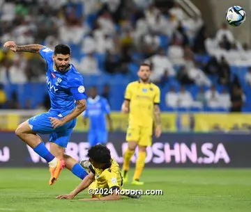 الهلال السعودي يهزم التعاون ويلامس لقب الدوري