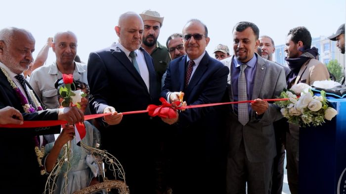 الأول من نوعه في اليمن.. وزير الصحة يدشن مركز العلاج الطبيعي في مجمع 2 ديسمبر بالمخا