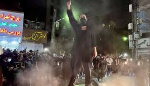 حصيلة دامية للاحتجاجات في إيران.. 17 قتيلاً واعتقالات تطال الأطفال