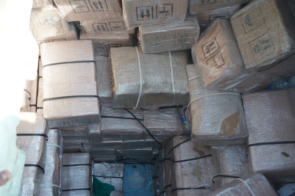 قوات عسكرية تعلن ضبط شحنة أدوية مهربة قادمة من إيران إلى مليشيا الحوثي