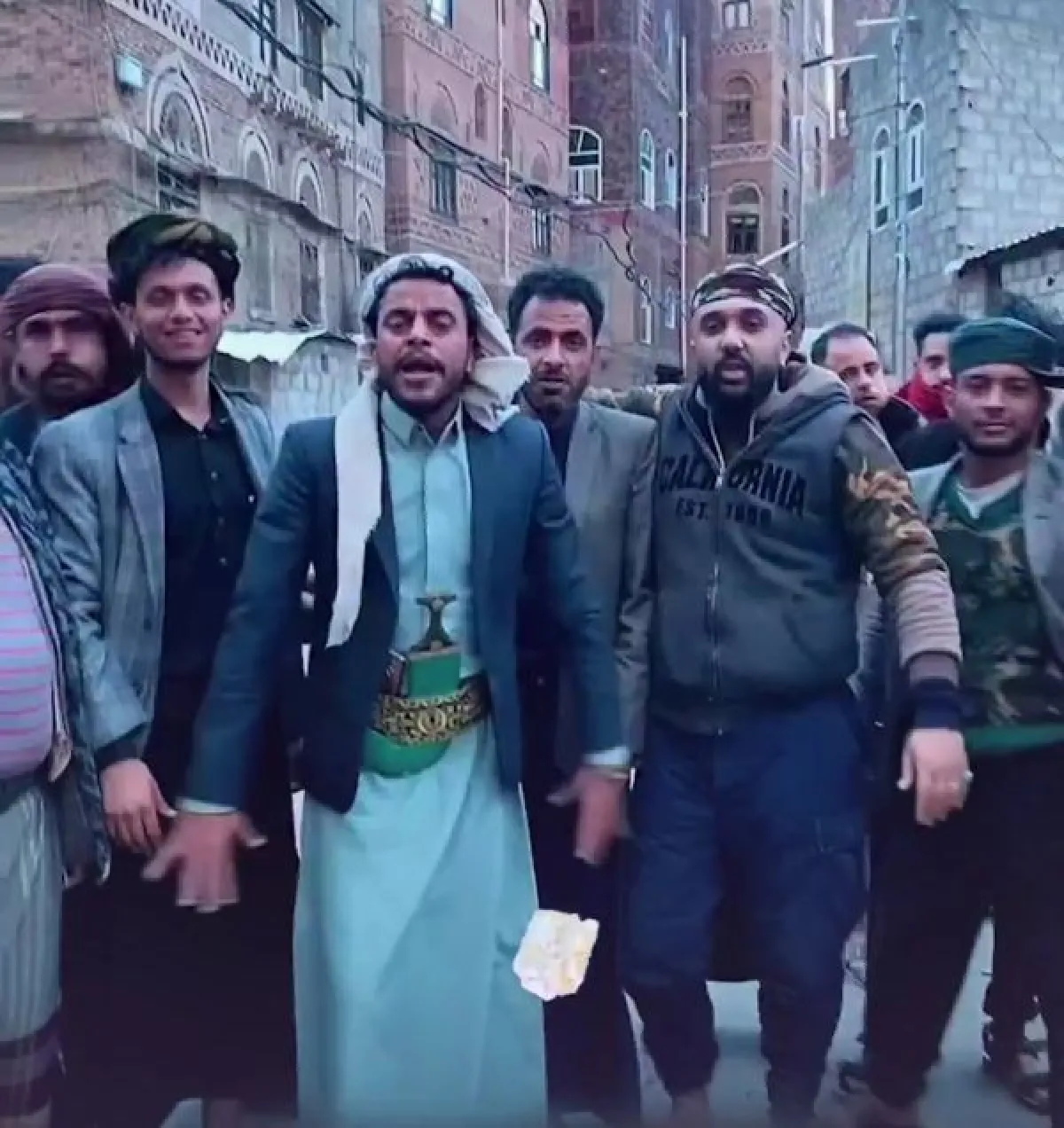 احتجاجات في صنعاء بعد إنشاء أسواق بلا تراخيص وسط الأحياء المكتظة