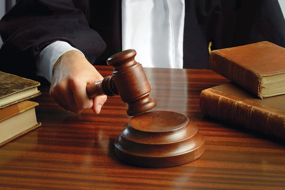 فضيحة قضائية في البيضاء.. قاضٍ يأمر بسجن أطفال غاب آباؤهم عن جلسات مدنية