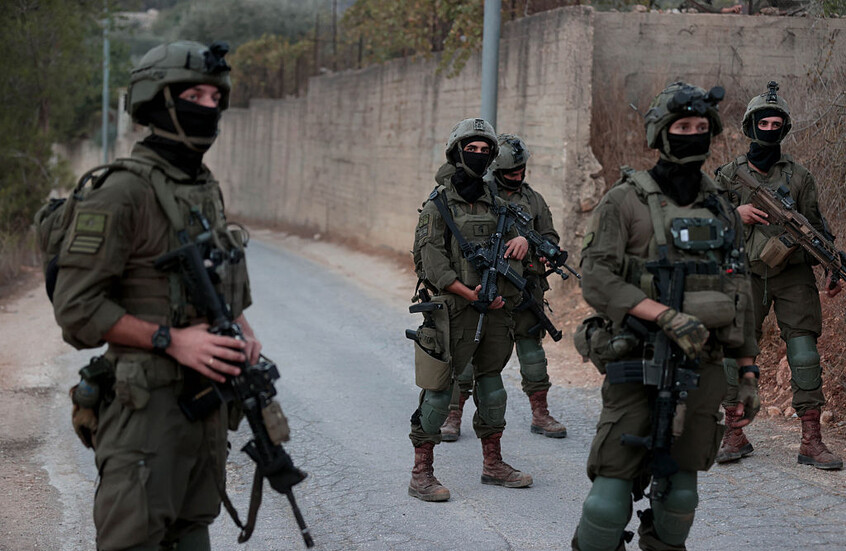 الضفة الغربية: مقتل فلسطيني وإصابة اثنين بنيران إسرائيلية بعد محاولة دهس مفترضة
