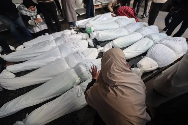 ارتفاع حصيلة ضحايا الحرب بغزة والاحتلال يشدد حصاره لمستشفى ناصر