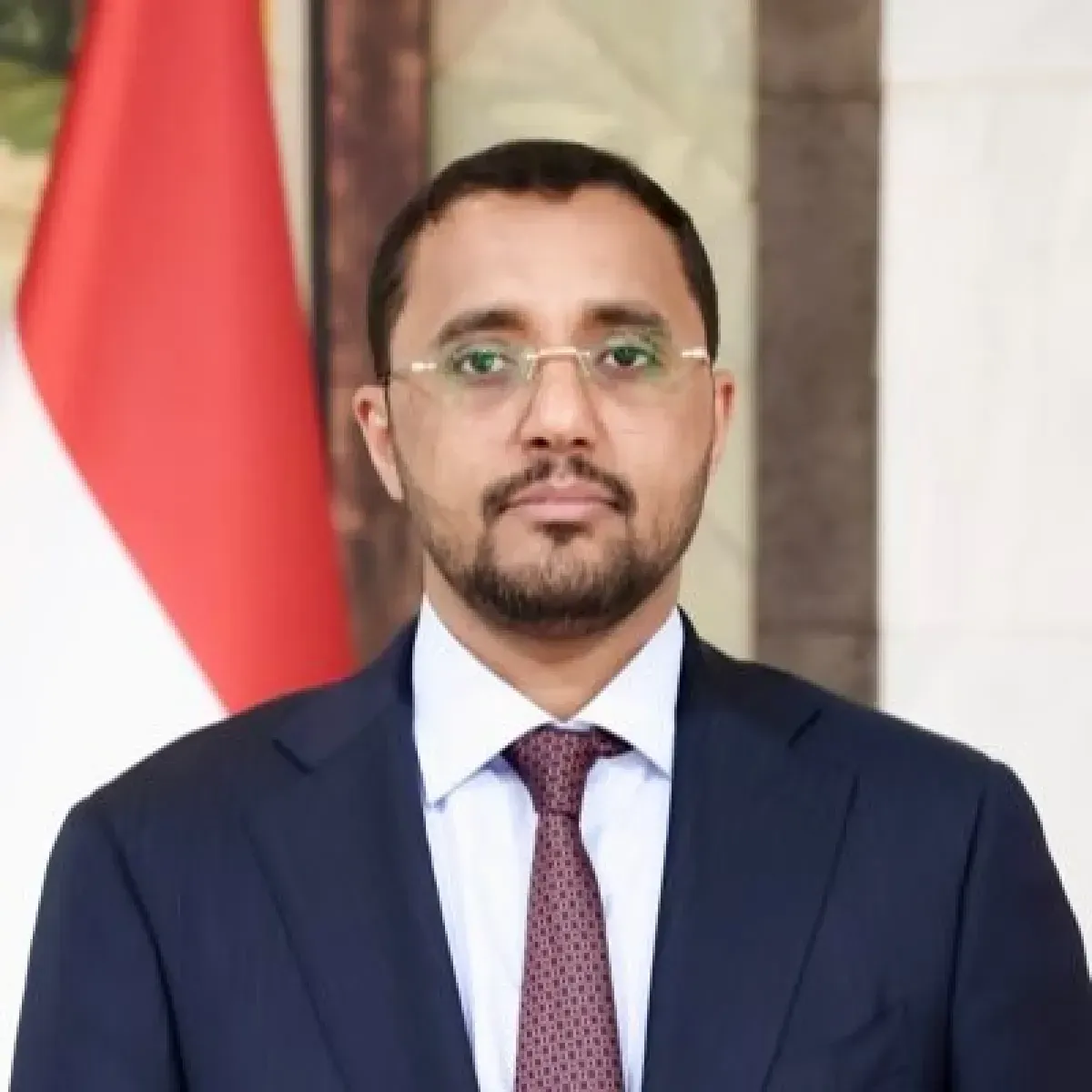 وزير الدولة ووكيل الحديدة يدعو الناشطين والإعلاميين إلى عدم نشر تحركات القوات المسلحة ومواقع انتشارها وحماية المعلومات الميدانية