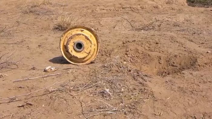 إصابة امرأة خمسينية بجروح خطيرة إثر انفجار لغم حوثي شرقي تعز