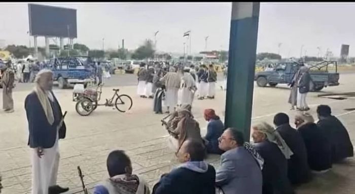 مليشيا الحوثي تفضّ اعتصامًا قبليًا بالقوة وتختطف مشايخ من خولان في صنعاء