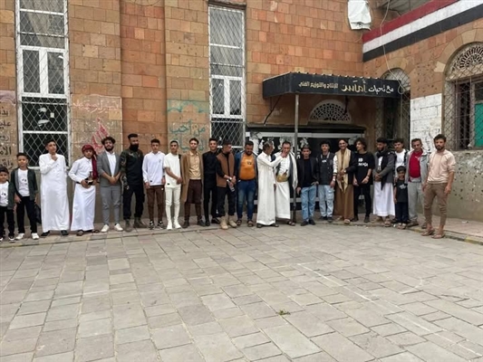 مليشيا الحوثي تمنع عرضًا مسرحيًا عيدياً في إب وتغلق أبواب المركز الثقافي أمام الجمهور