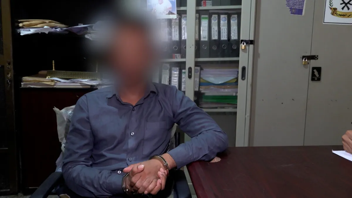 القبض على شخص في المخا بتهم الابتزاز والنصب على الفتيات