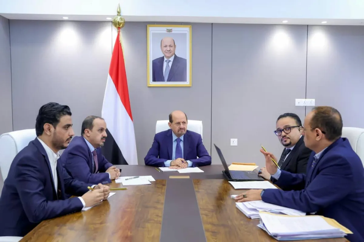 الزنداني يوجّه برقمنة أرشيف إعلام عدن ويؤكد: الإعلام الرسمي أولوية وطنية