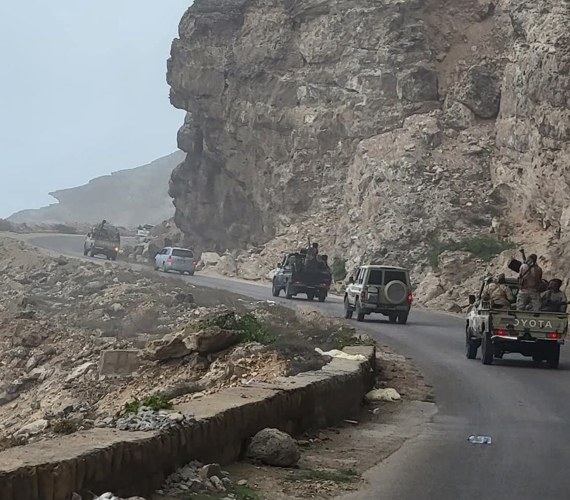 نقل القيادي الحوثي الزايدي إلى سجن الفيضة تحت حراسة مشددة بعد اشتباكات دامية