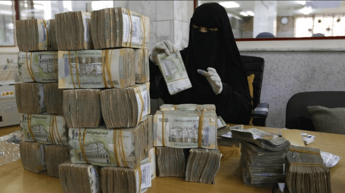 خبير اقتصادي يتحدث عن حل أزمة سعر الصرف