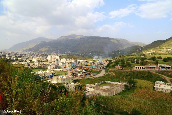 مليشيا الحوثي تفرض إتاوات جديدة على مزارعي البطاط ومربي النحل في إب