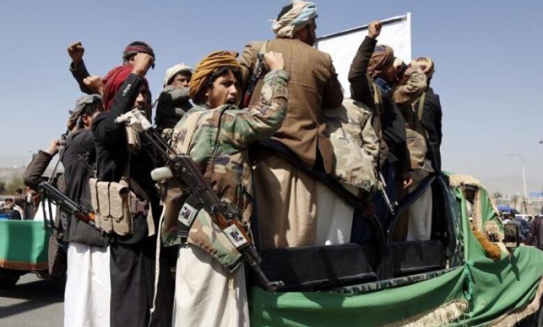 مليشيا الحوثي تخضع القضاة وموظفين النيابات في إب لدورة طائفية اجبارية