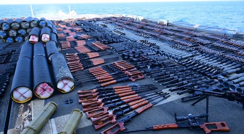 اعتراض 20 سفينة أسلحة إيرانية مهربة للحوثيين (تقرير أمريكي)
