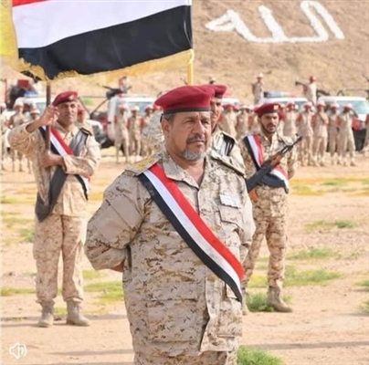 الدفاع تنعي العميد زايد بعد استهداف قوة أمنية خلال نقل قيادي حوثي في المهرة