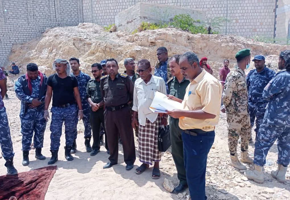 بإشراف النيابة الجزائية.. تنفيذ حكم الإعدام قصاصًا بحق مدان بقتل مواطن في حضرموت