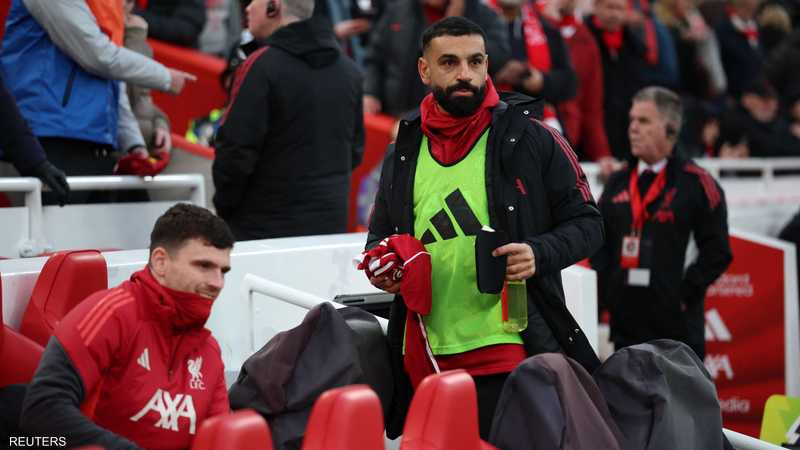 سلوت يتحدث عن عودة صلاح لقائمة ليفربول