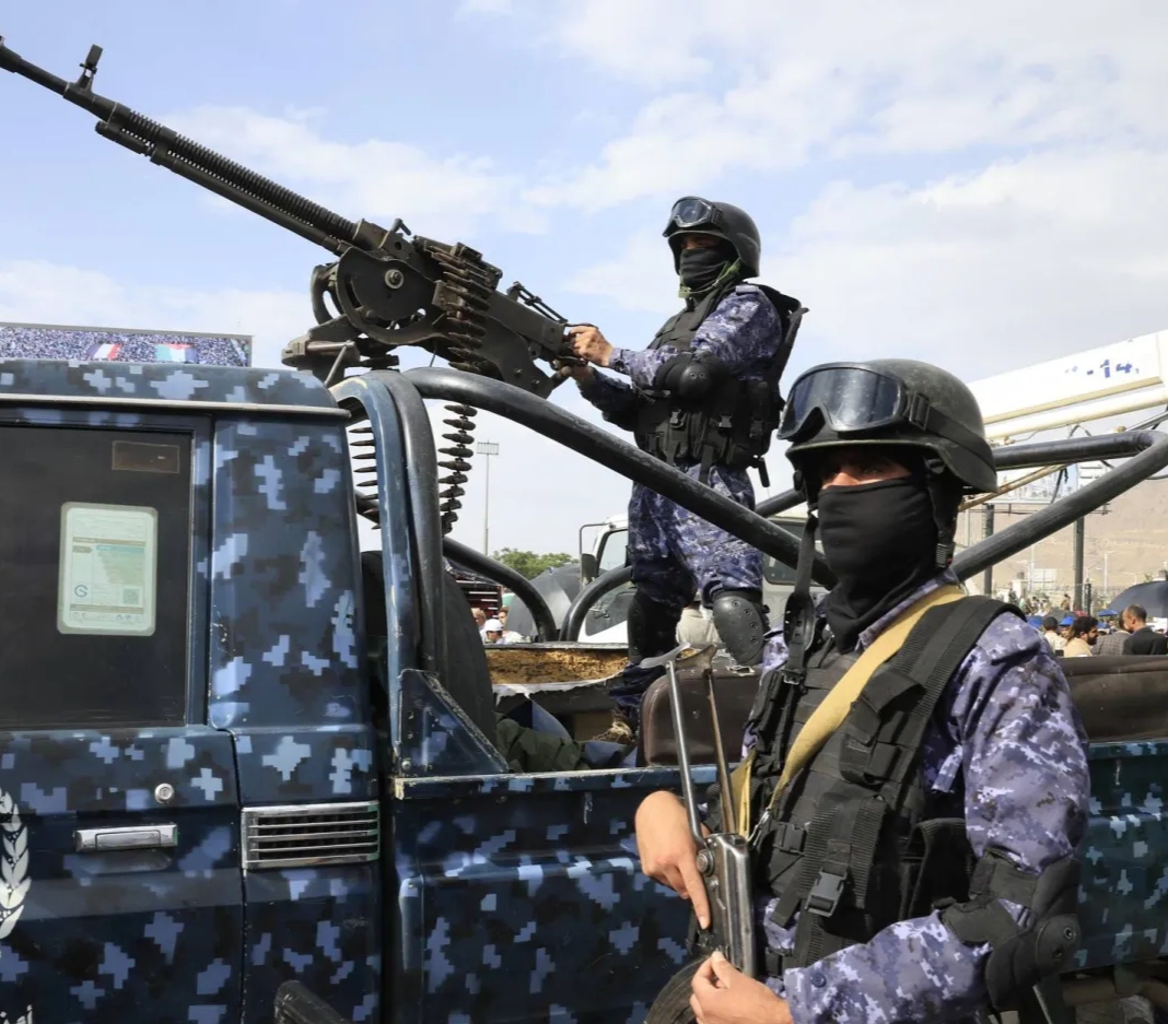 صنعاء.. مليشيا الحوثي تداهم منزل موظفة سابقة بالمفوضية السامية وتختطفها