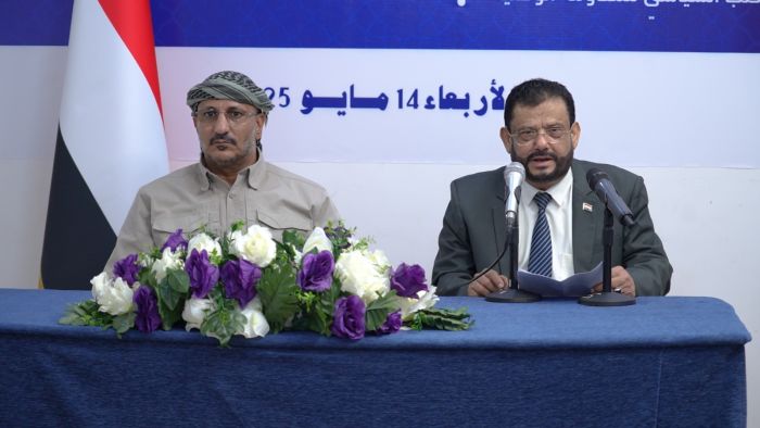 محافظ ريمة يشيد بدور طارق صالح ويؤكد: أبناء ريمة في قلب المعركة ولا تراجع حتى استعادة صنعاء