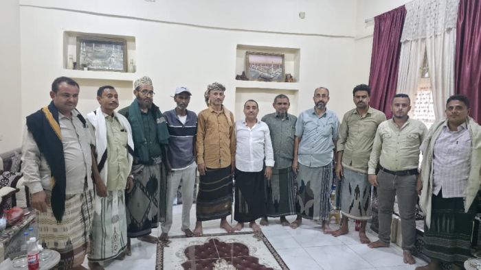 ناشطون إعلاميون من الخوخة والمخا يتفقون على توحيد الخطاب الإعلامي في مواجهة الحوثي