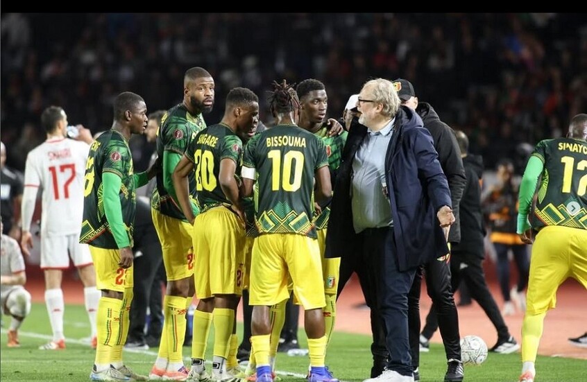 شرطة مالي تعتقل مدعياً للنبوة بتهمة الاحتيال على مشجعي المنتخب