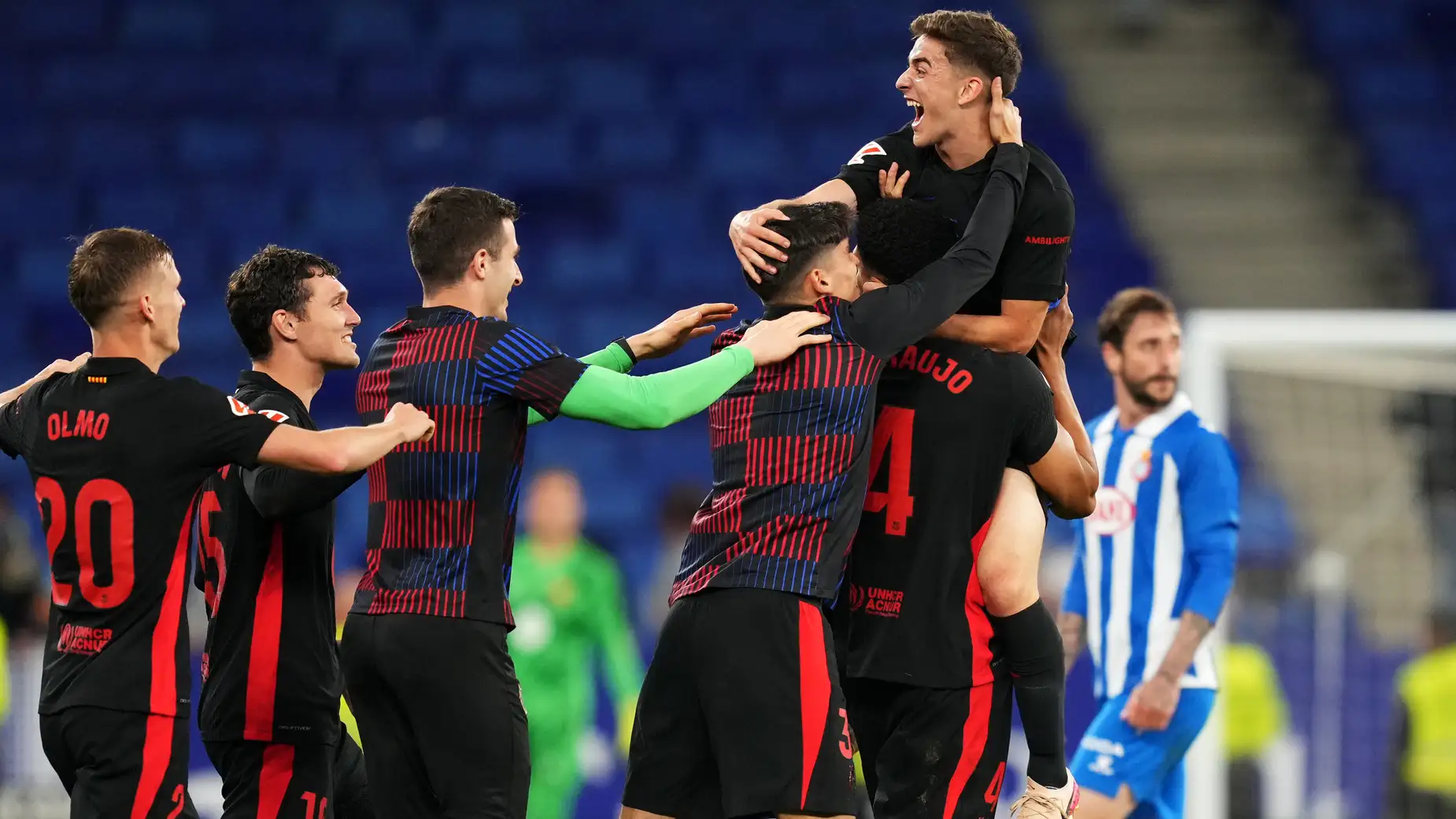 مستقبل كريستينسن في مهب الريح.. برشلونة منفتح على البيع واللاعب يفضل الاستمرار