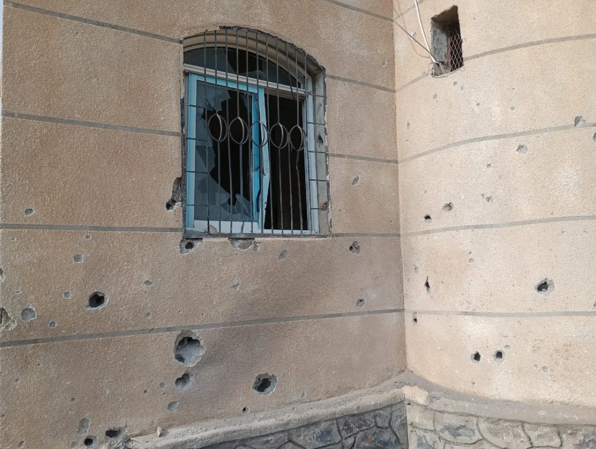 الأوقاف: قصف الحوثيين مسجدًا في موزع امتداد لسجلهم في استهداف المساجد
