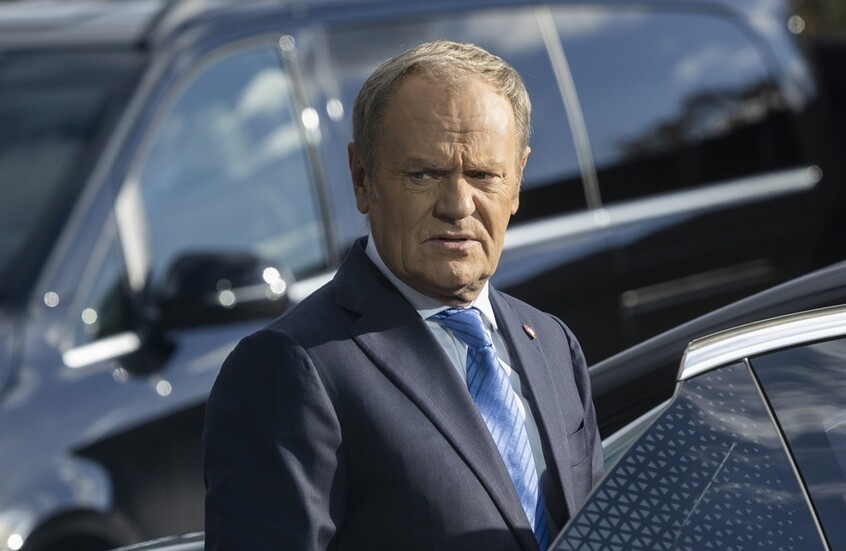 توسك يحذر أوكرانيا: فسادكم قد يقود إلى الهزيمة في الحرب