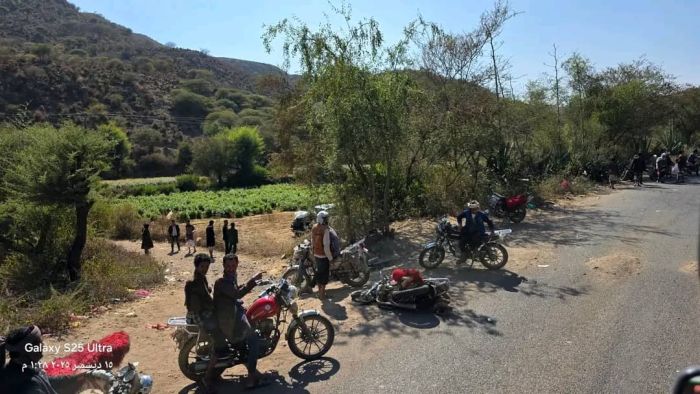 إب.. وفاة سائقين دراجتين ناريتين جراء حادث مروري بسبب السرعة