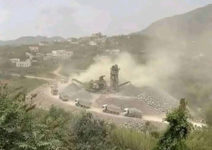 مواطنو السدة يرفضون مشروع كسارة حوثي وسط ضغوط متزايدة