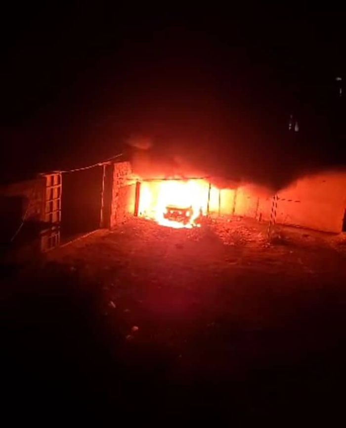 حوادث إحراق السيارات تتزايد في إب وسط تفشي الفلتان الأمني