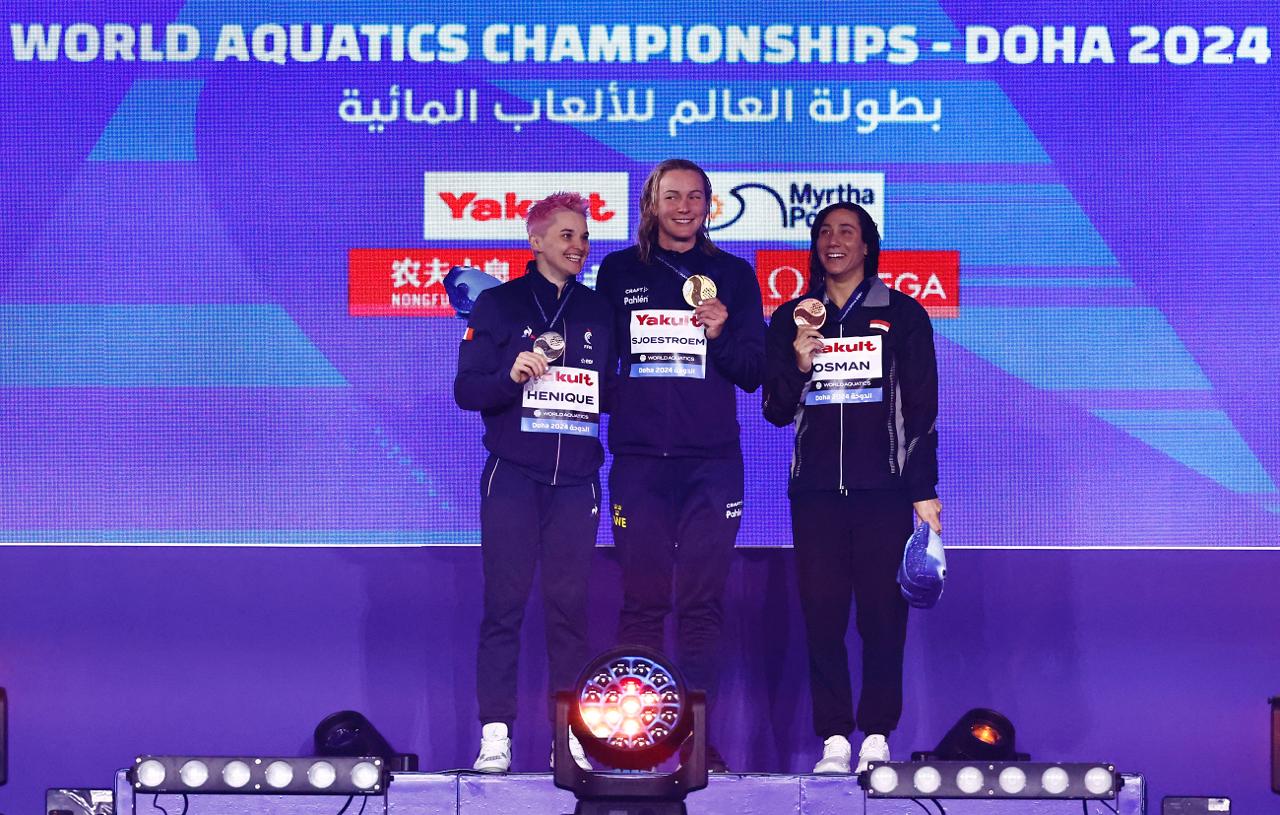 المصرية عثمان تحرز برونزية في بطولة العالم للألعاب المائية