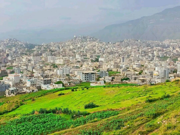 فضيحة فساد جديدة.. قيادات حوثية تستولي على ملايين الأوقاف في إب