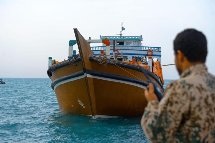 السفارة اليمنية بواشنطن: إيران ترسل الصواريخ والطائرات المسيّرة لقتل اليمنيين