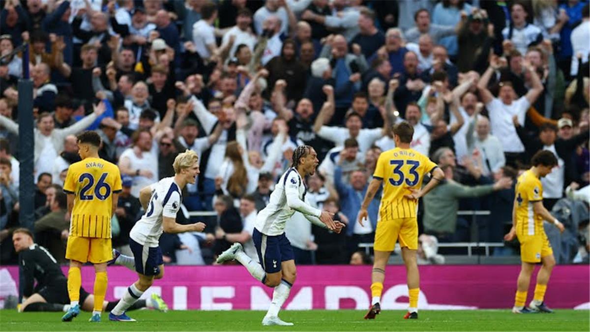 توتنهام يهدر الفوز في الوقت القاتل ويقترب أكثر من الكارثة