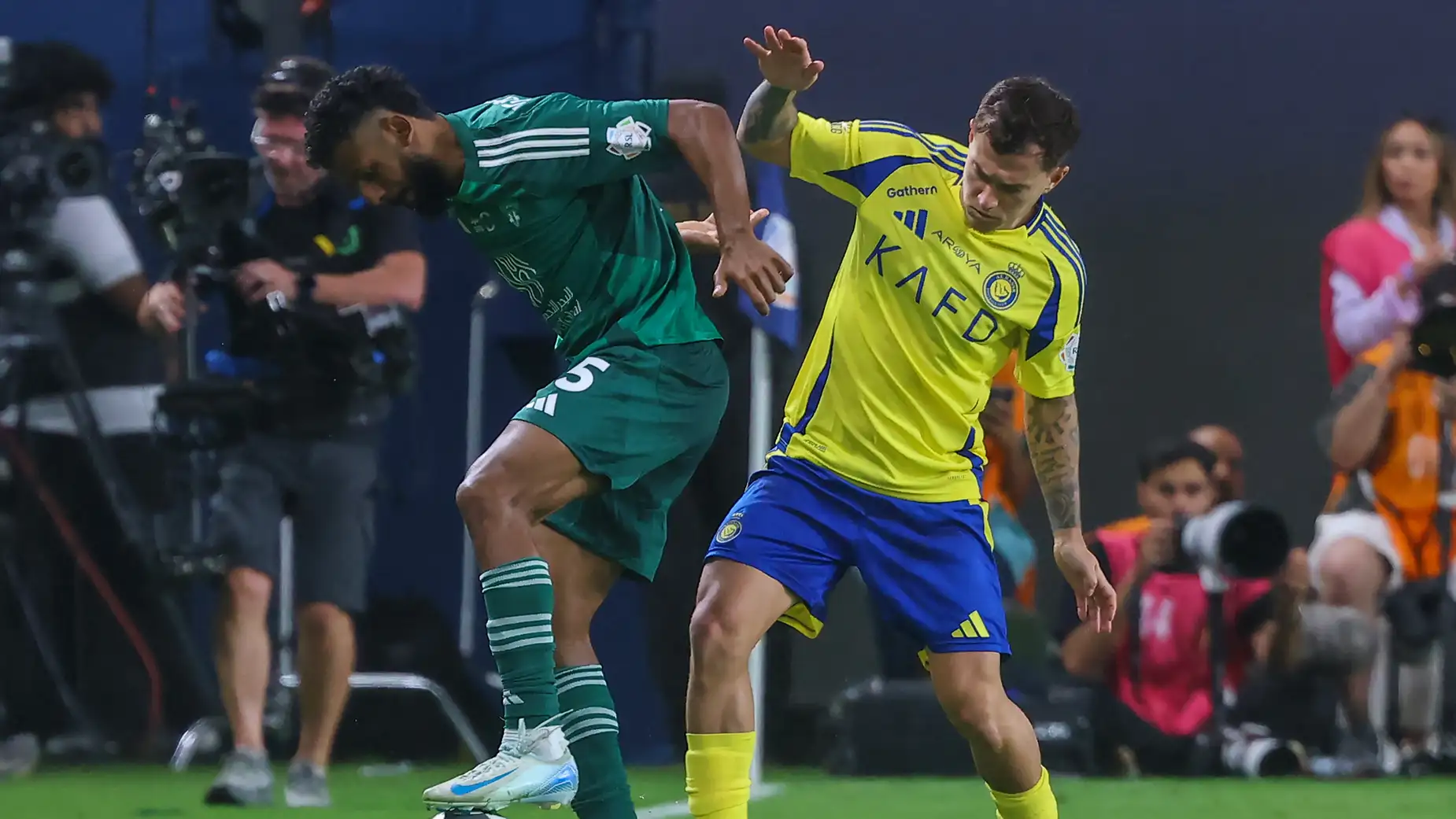 أهلي جدة يضع أوتافيو على راداره لتعويض رحيل فيجا