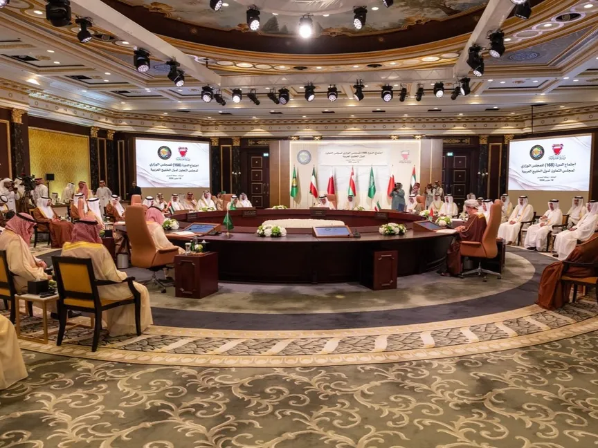 مجلس التعاون الخليجي يدعو إلى تصنيف مليشيا الحوثي جماعة إرهابية ووقف إمدادها بالصواريخ والمسيّرات