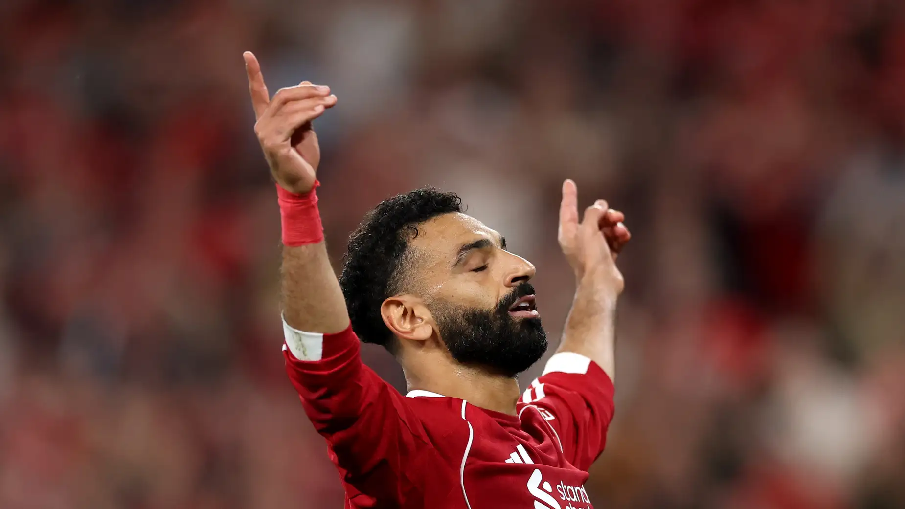 محمد صلاح: الموسم الماضي الأفضل في مسيرتي وأمتلك فرصة قوية لحصد جائزة الأفضل في إنجلترا