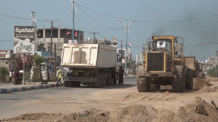 بنية تحتية جديدة في المخا.. توسعة الطرق وتقليل الحوادث بدعم السلطة المحلية والمقاومة الوطنية