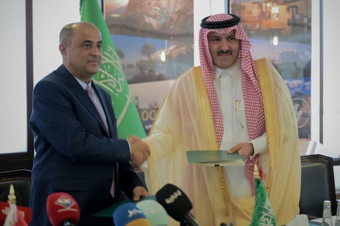 اليمن والسعودية يوقعان اتفاقيات تنموية لدعم الموازنة والكهرباء وبناء القدرات