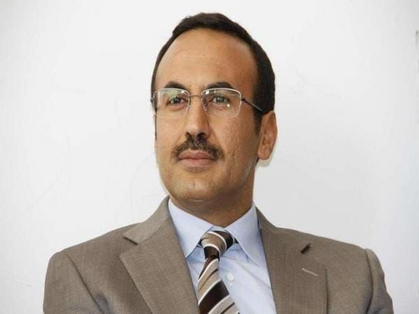 أحمد علي عبدالله صالح يُعزي في فقيد الوطن والقوات المسلحة اليمنية اللواء حسن بن جلال