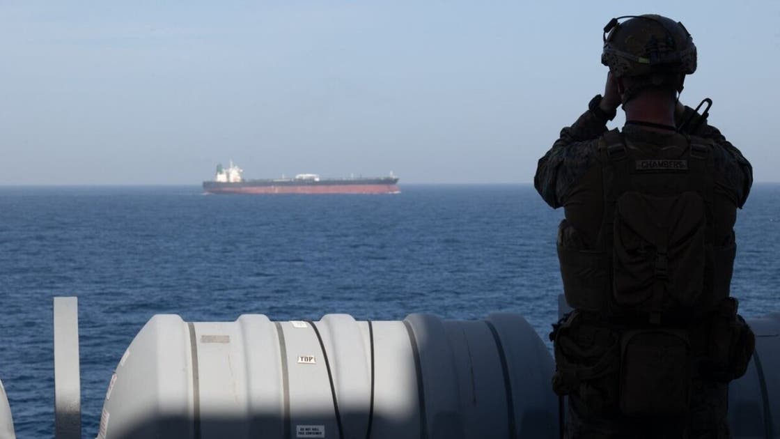 واشنطن تُحكم الطوق البحري على إيران وتُصعّد قبل جولة التفاوض