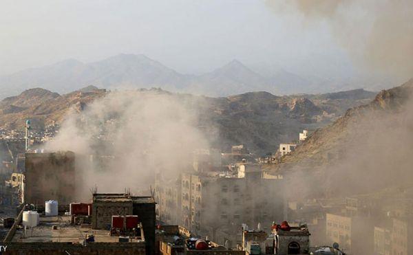 الحوثي يقصف بسلاح الدبابات والمدفعية قرى سكنية غربي تعز