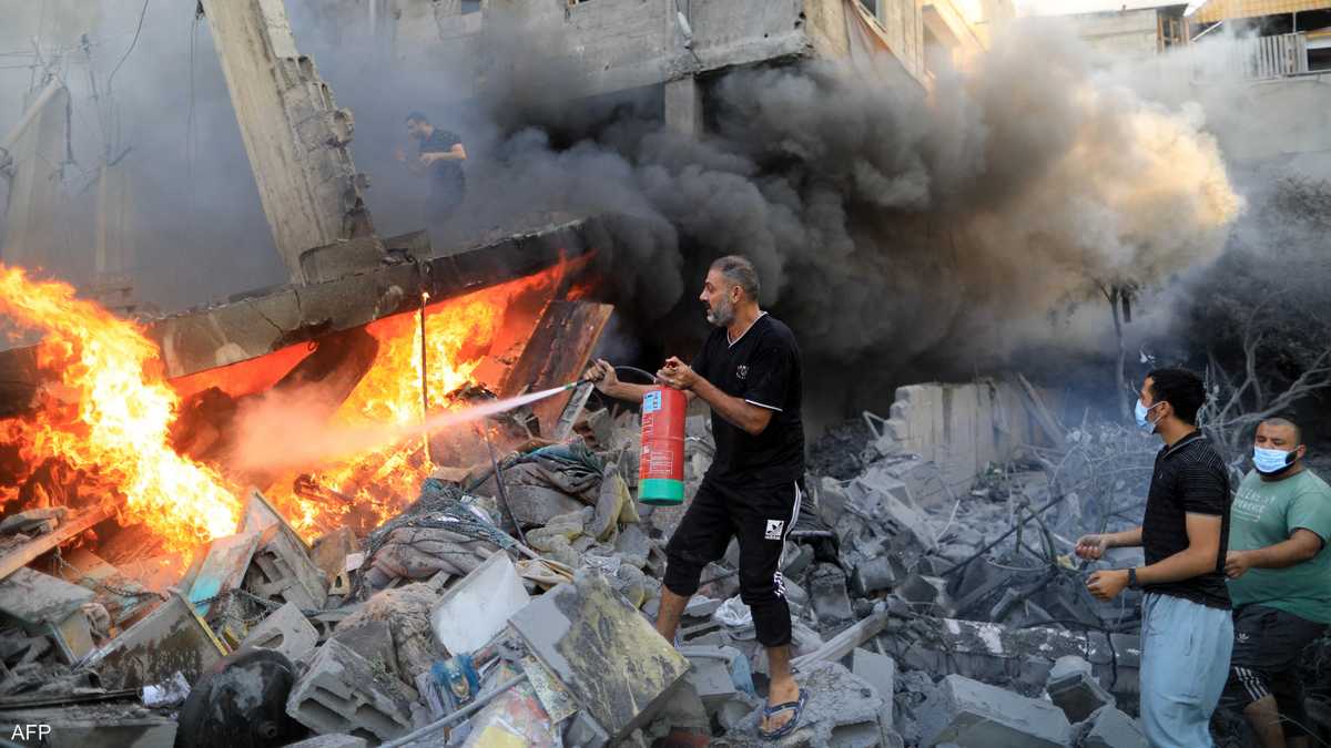 العشرات من نجوم هوليوود يطالبون بايدن بالضغط لوقف قصف غزة