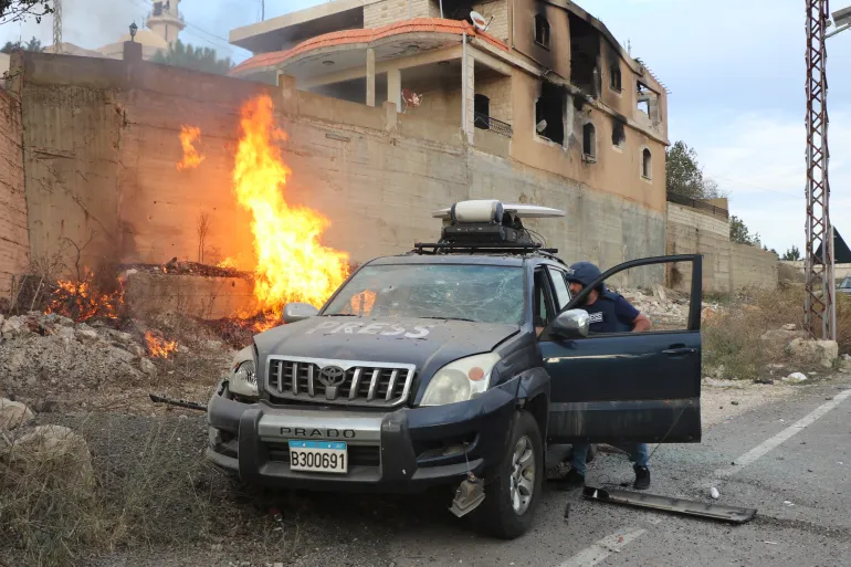 استشهاد صحفيين اثنين ومدني بقصف إسرائيلي جنوب لبنان