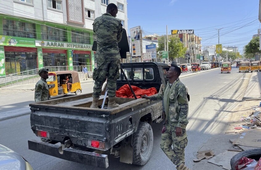 الصومال يستعيد جزيرة استراتيجية قرب الحدود مع كينيا بعد يوم من سيطرة «الشباب»